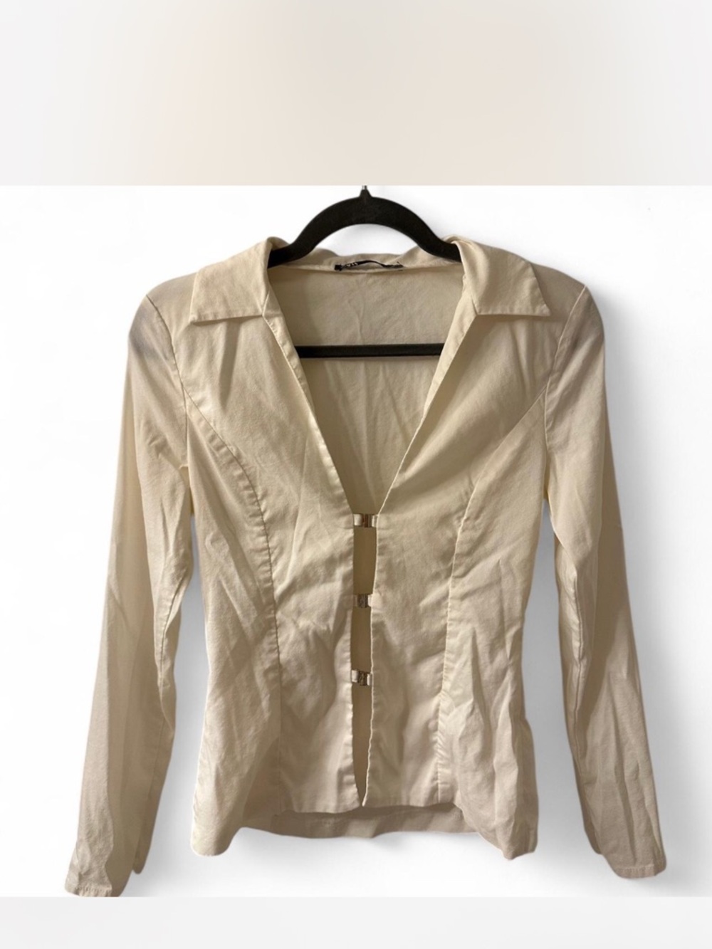 Women's Cream Hook-Front Collared Long Sleeve Top